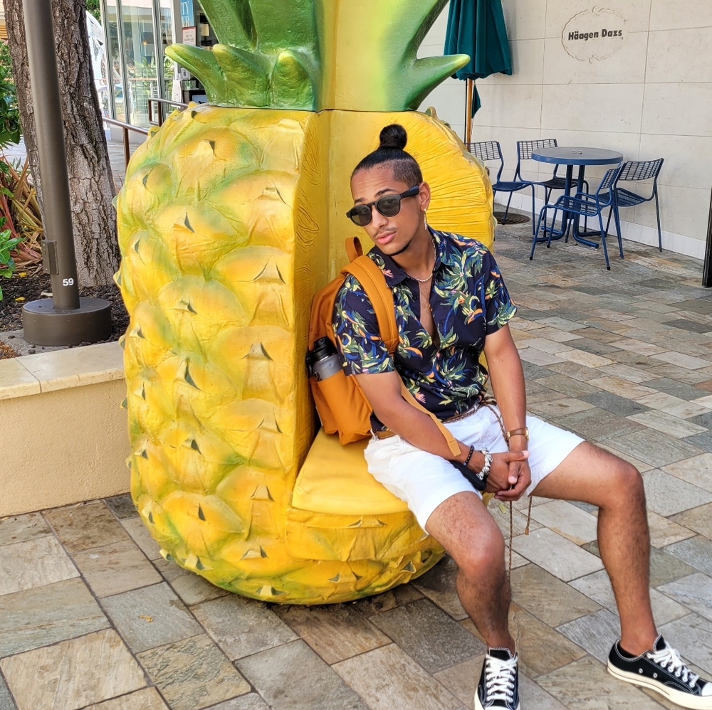 Meet your Posher, Michael 🌺🏝 - Picture 11 of 16